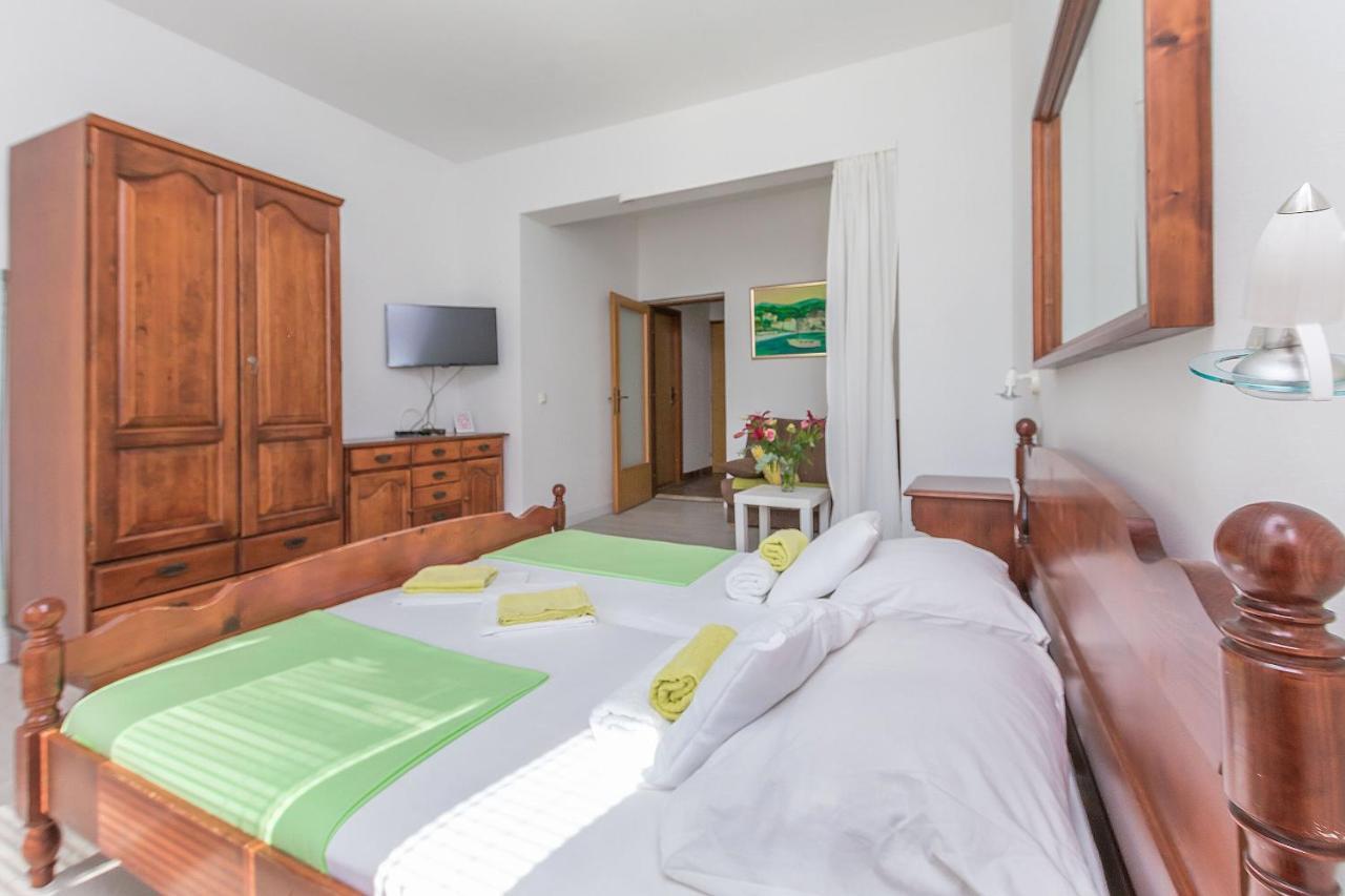 Apartments Clarus Mare Duće Esterno foto