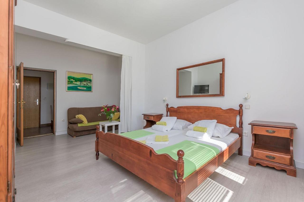 Apartments Clarus Mare Duće Esterno foto
